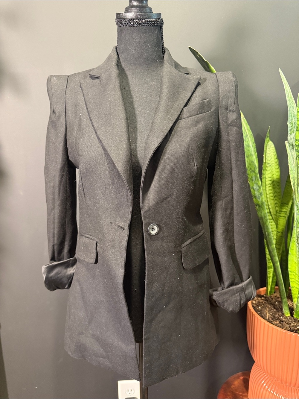 Forever 21 Women's Black Single-Button Blazer with Notch Lapel